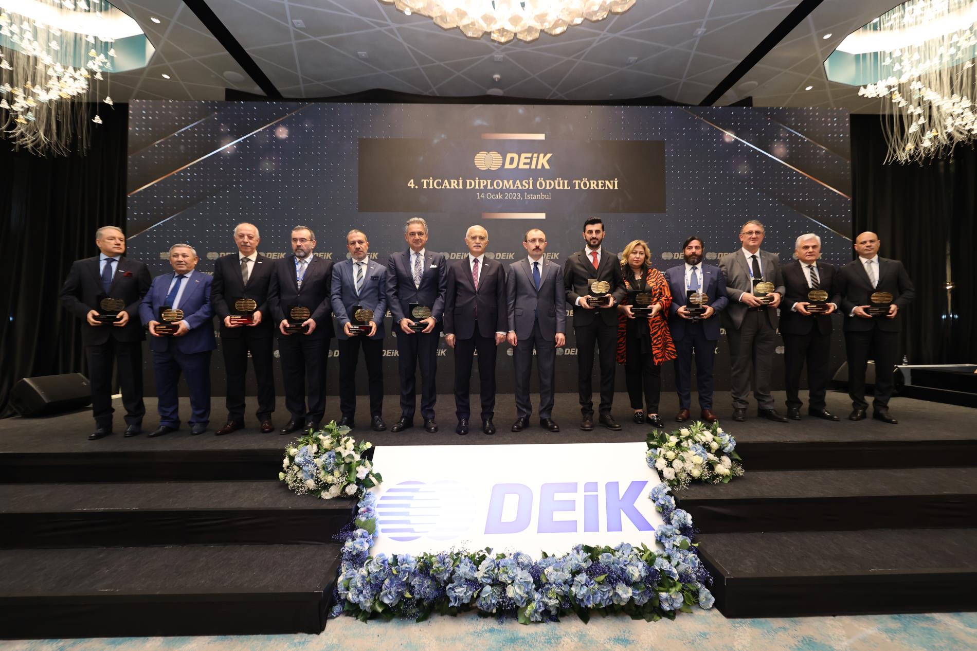 Hizmet ihracatı geliri 2 milyar dolara çıkacak